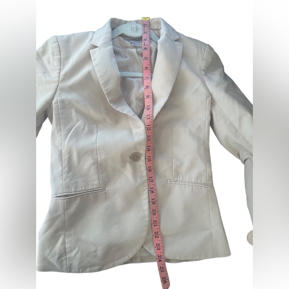 H&M Classic Beige Women's Blazer - Picture 6 of 6